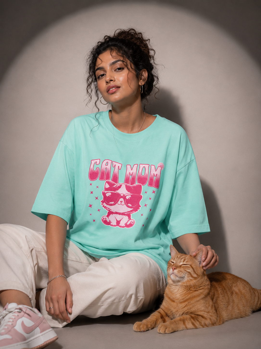 Cat Mom Oversized Classic T-Shirt